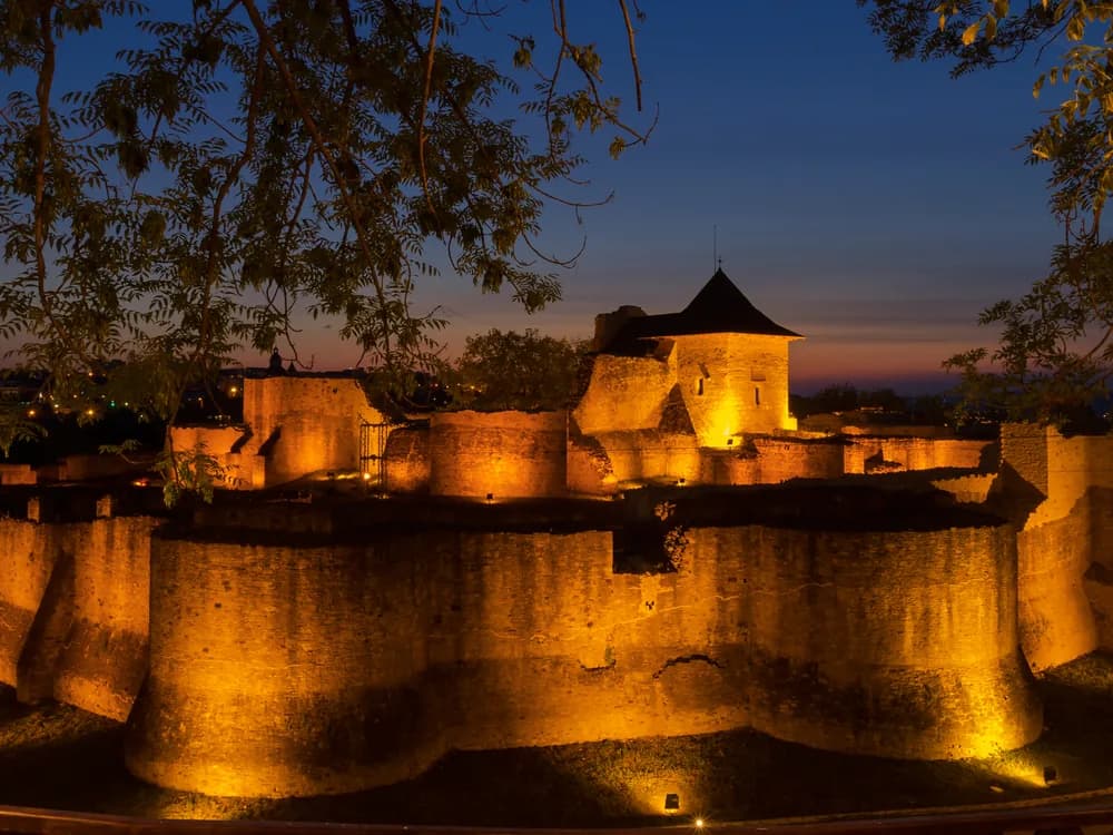 Cetatea de Scaun a Sucevei — the Throne Citadel of Suceava above the city in Bukovina, Romania, the medieval fortress of Stephen the Great and seat of the Moldavian princely throne from 1388 to 1565