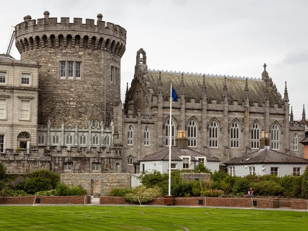 Dublin Castle's Upper Yard courtyard with the Chapel Royal and the Figure of Justice above the main gate — the seat of British rule in Ireland for 700 years, handed over to the Irish Provisional Government in January 1922