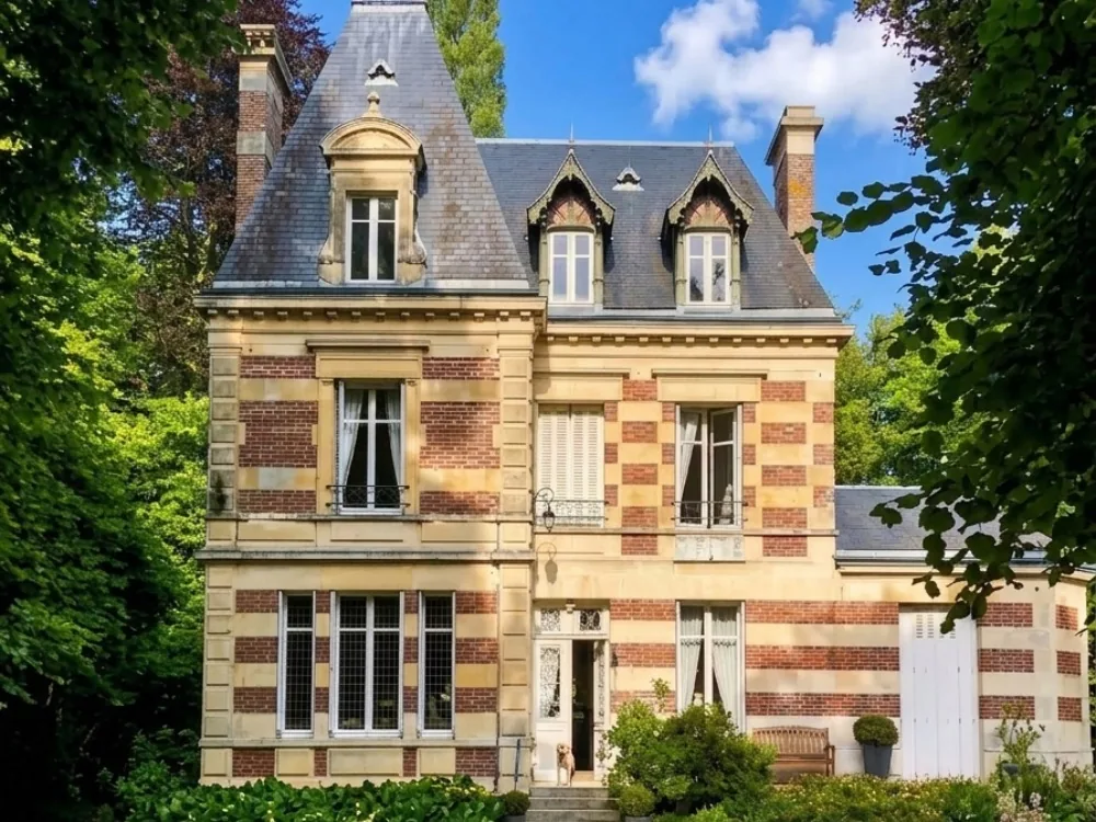Château de Launay, a small family-run 1850 bed and breakfast in the Auge valley, Méry-Corbon, Normandy, France