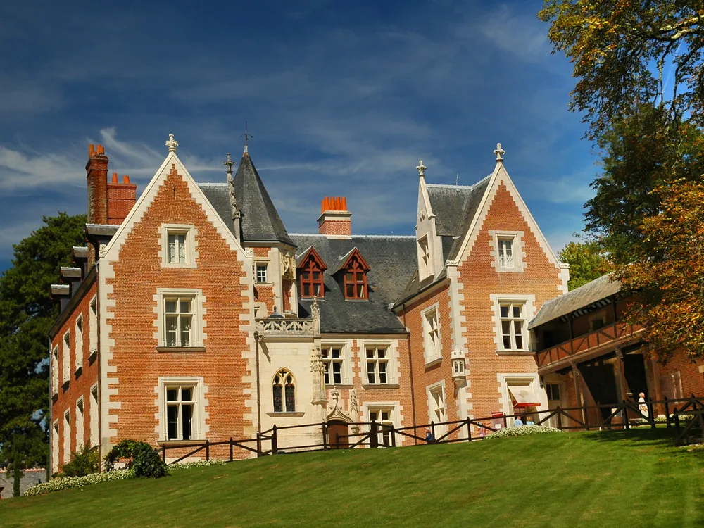 Château du Clos Lucé in Amboise — the pink brick manor where Leonardo da Vinci spent his final three years as guest of Francis I, now housing the Leonardo da Vinci Museum and Park