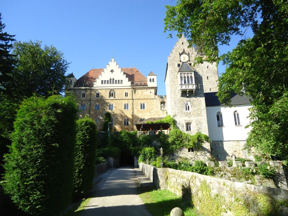 Egg Castle (Schloss Egg) in Bernried, Lower Bavaria, Germany, with its 45-metre Hungerturm keep