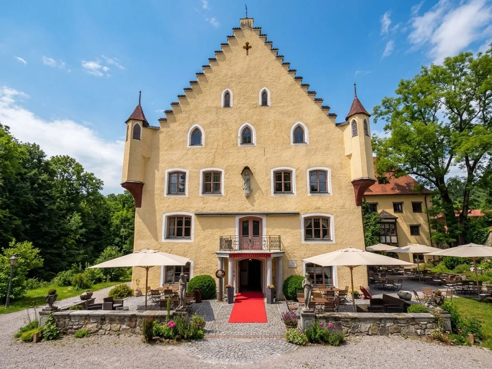 Hopferau Castle (Schloss zu Hopferau) near Füssen, Ostallgäu, Bavaria, Germany