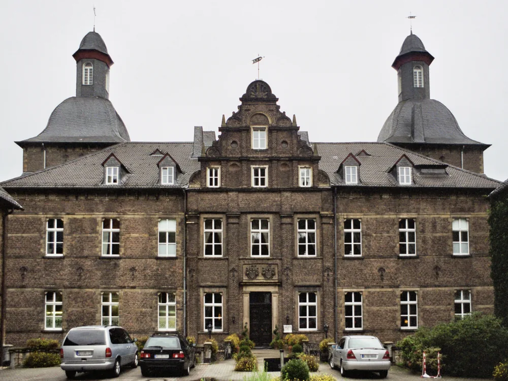 Hugenpoet Castle (Schlosshotel Hugenpoet), a moated 17th-century Wasserschloss in Kettwig, Essen, Germany