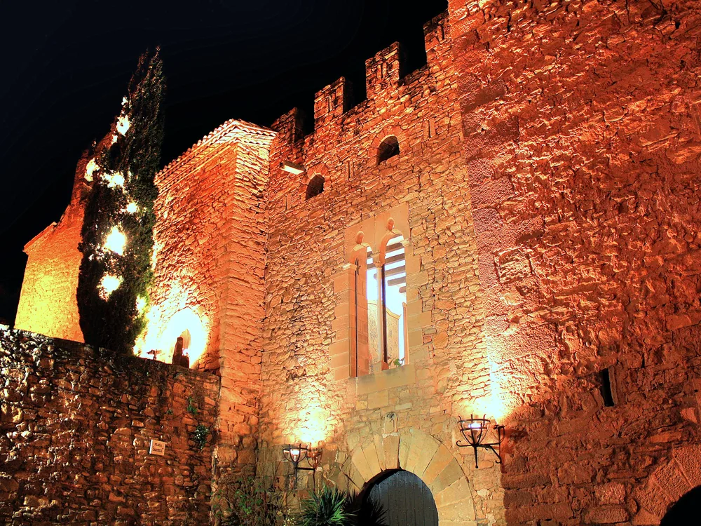 Montsonís Castle — the 11th-century County of Urgell fortress on its limestone ridge above the Noguera Ribagorçana valley in inland Catalonia