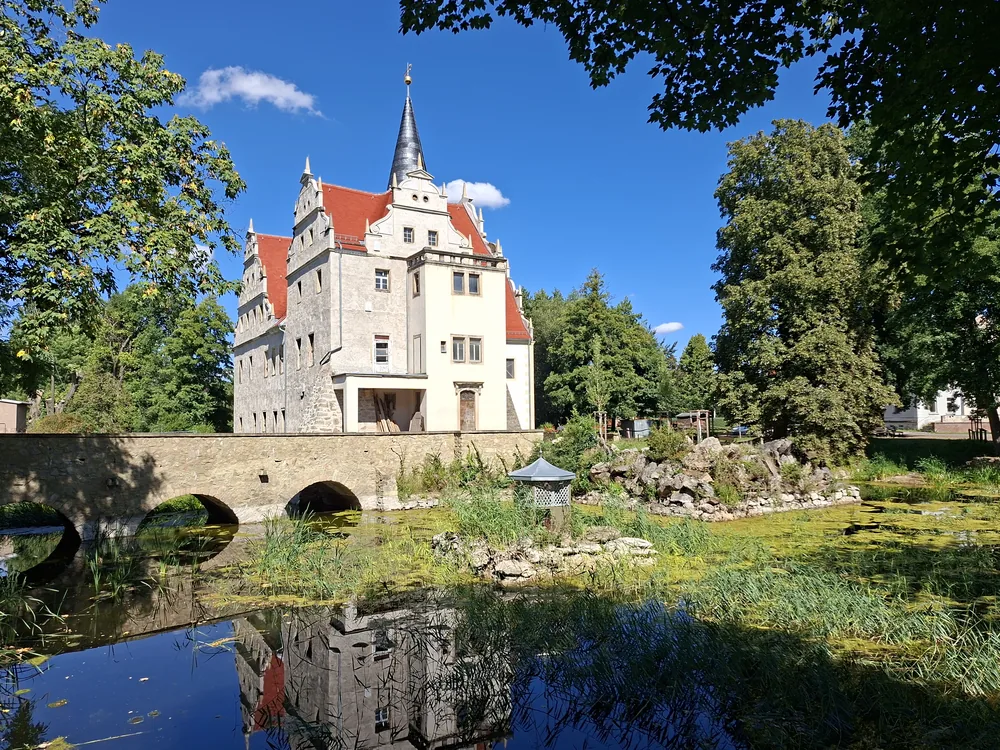 Podelwitz Castle (Wasserschloss Podelwitz) on the Freiberger Mulde river near Colditz, Saxony, Germany