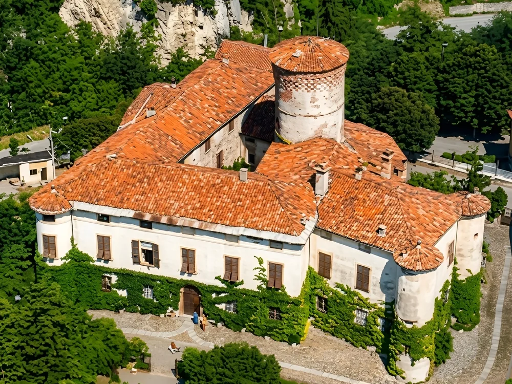 Rocca Grimalda Castle, held by the Grimaldi family for over 250 years, in the Gran Monferrato, Piedmont, Italy