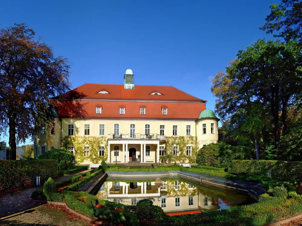 Schweinsburg Castle (Schloss Schweinsburg), a moated Wasserburg complex in Neukirchen/Pleiße, Saxony, Germany