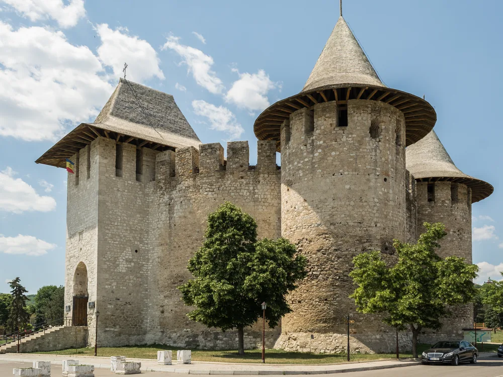 Soroca Fortress (Cetatea Soroca) on the Dniester River, northern Moldova — the round stone fortress of Stephen the Great, rebuilt in its circular bastioned form in the 1540s, one of the best-preserved circular fortresses in Eastern Europe